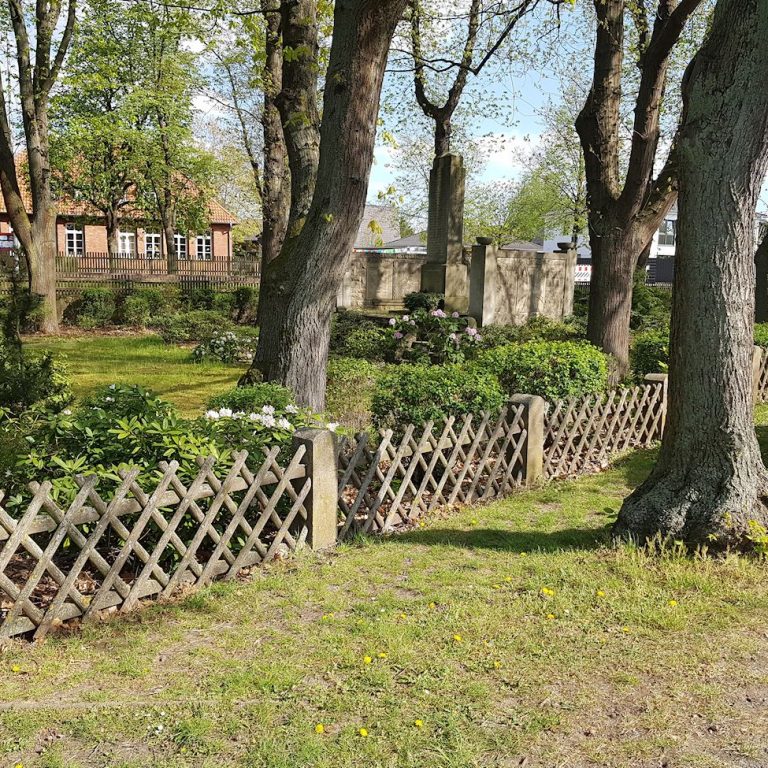 Kriegerdenkmal Aligse