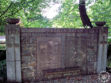 Kriegerdenkmal Aligse.