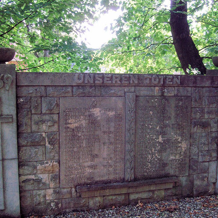 Kriegerdenkmal Aligse.